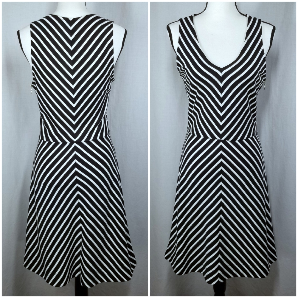 Banana Republic Stripped Sleeveless Dress Size 4